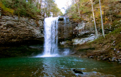cloudland canyon state park, one of the many attractions in the area